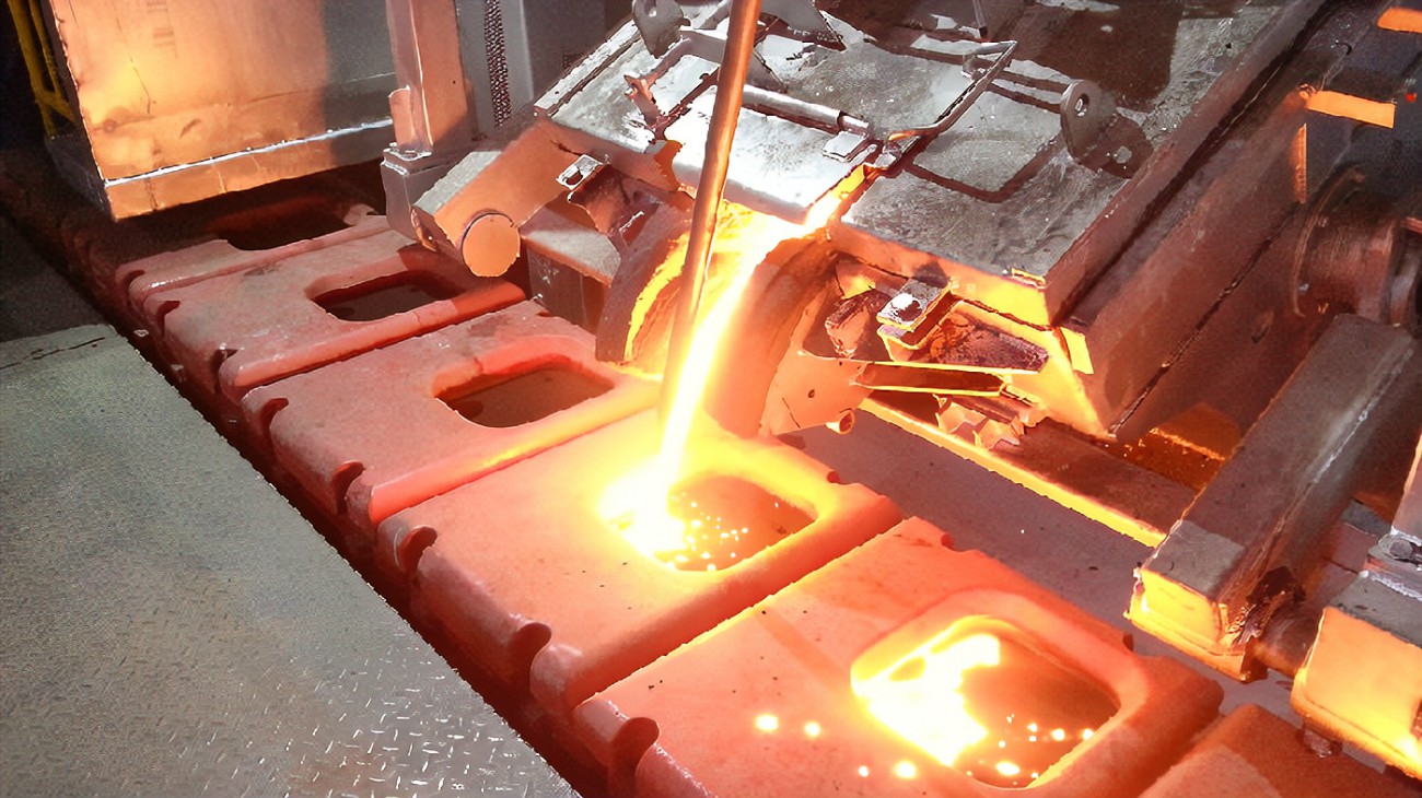 Cad iad na saintréithe a bhaineann le Córas Doirteadh Preas Edge? Cad iad na cineálacha teilgin is infheidhme?