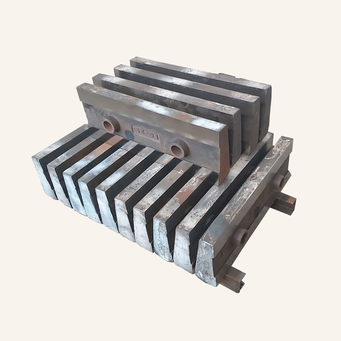 Cleachtadh chun réitigh cúr caillte a úsáid chun plátaí líneáil cruach ard mangainéise a tháirgeadh do bhrúiteoirí